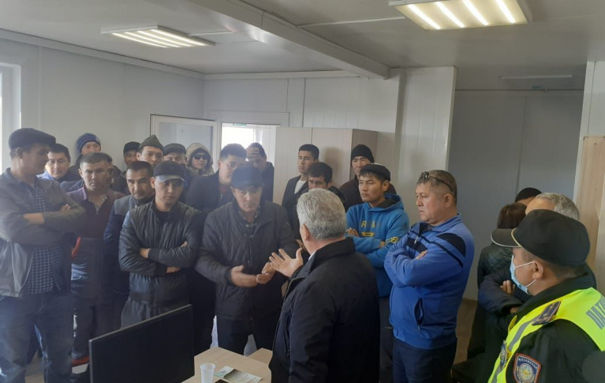 Прошла встреча с водителями дальнего следования на участке дороги «Ташкент-Самара» 